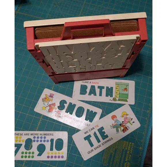 Fisher-Price School Days Desk Vintage Educational Toy Magnetic Letters Numbers - Picture 3 of 13